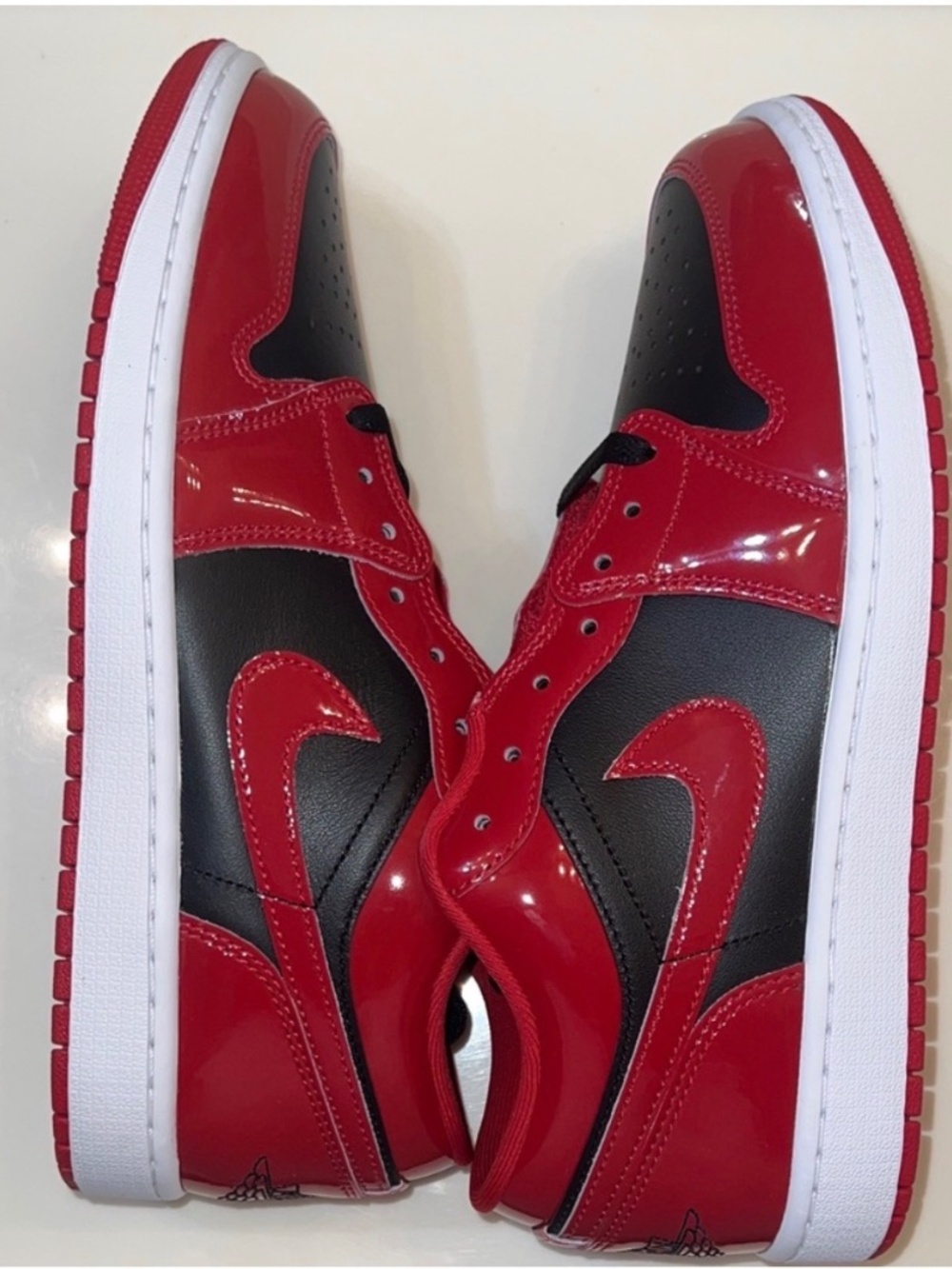 Air Jordan 1 Low “Bred” Patent Leather - Red/Black/White Size 10 NWOT - Picture 4 of 7